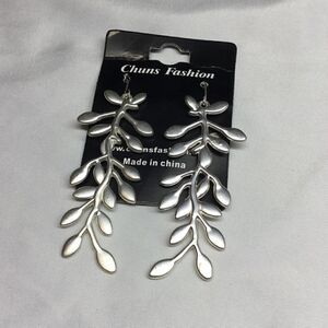 Vine Drop Earrings (H15)